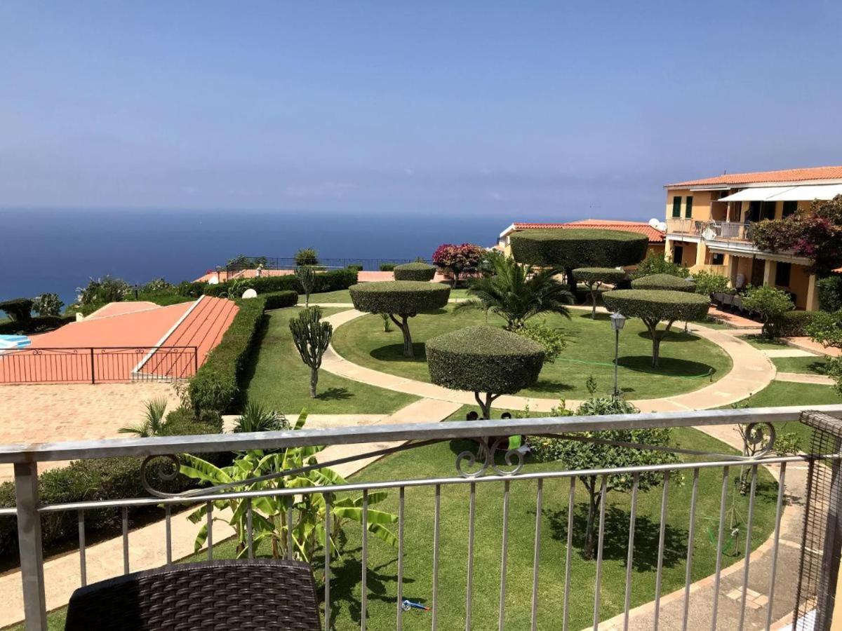 Casa Marzy- Charming Tropea Studio With Pool, Sea & Volcano Views Exterior photo
