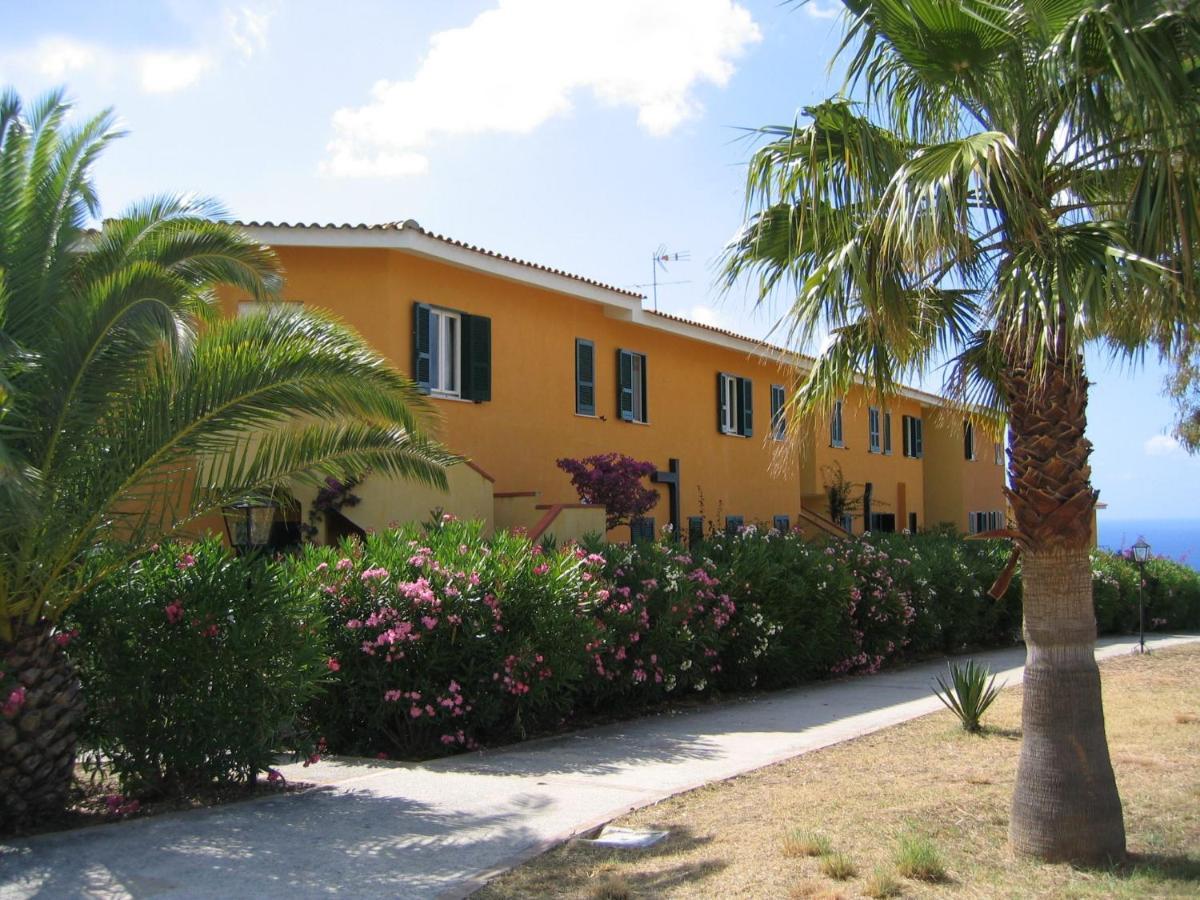 Casa Marzy- Charming Tropea Studio With Pool, Sea & Volcano Views Exterior photo