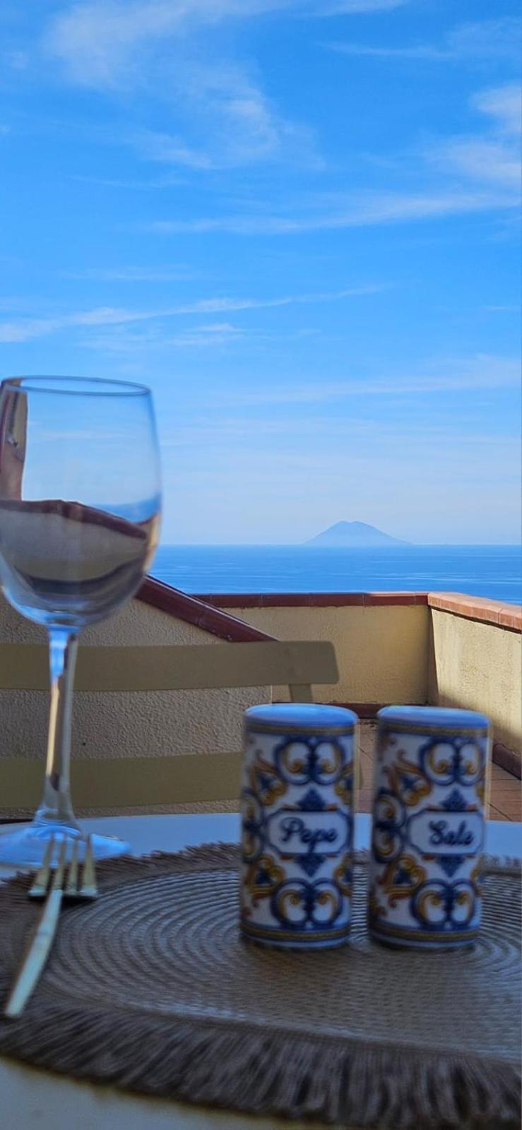 Casa Marzy- Charming Tropea Studio With Pool, Sea & Volcano Views Exterior photo
